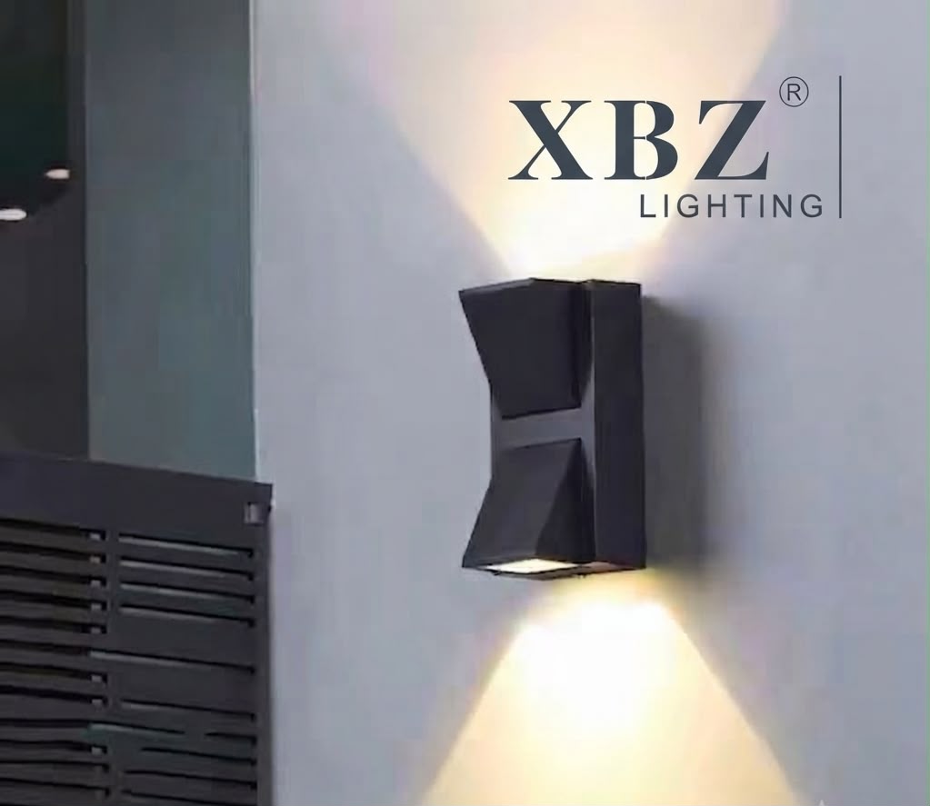 XBZ WALL LIGHT