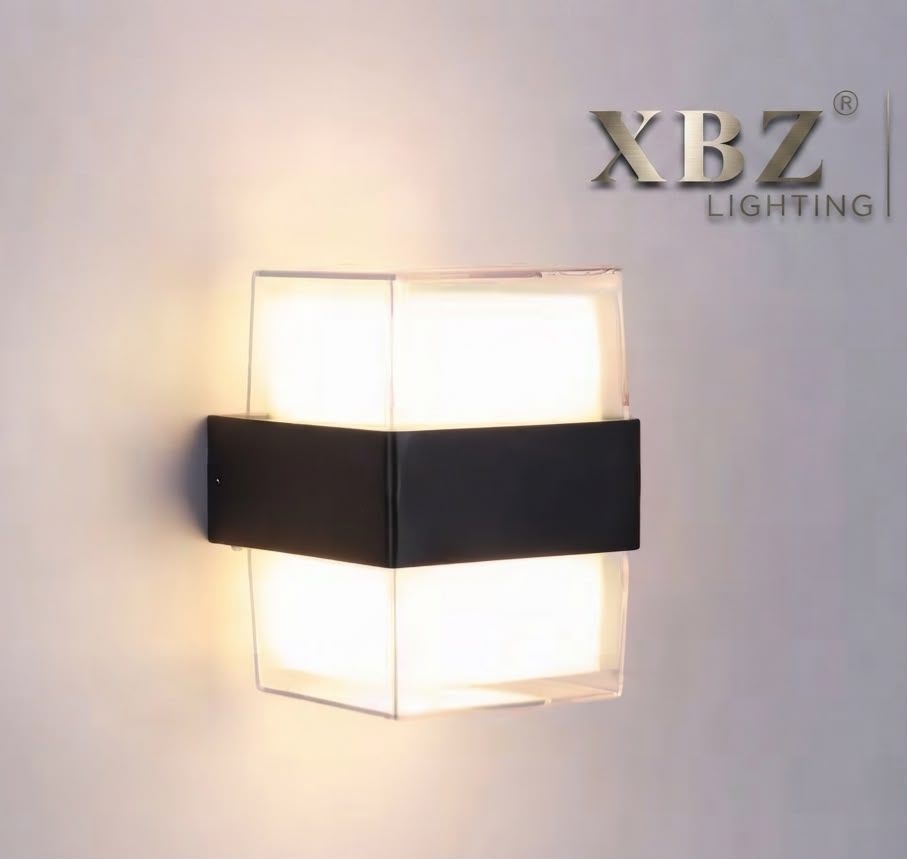 GLASS WALL LIGHT
